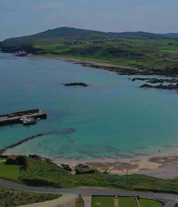Cosy Portmor Log Cabin- Sea Views, Deck & Relaxation Malin Head Eksteriør billede