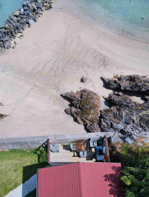 Cosy Portmor Log Cabin- Sea Views, Deck & Relaxation Malin Head Eksteriør billede