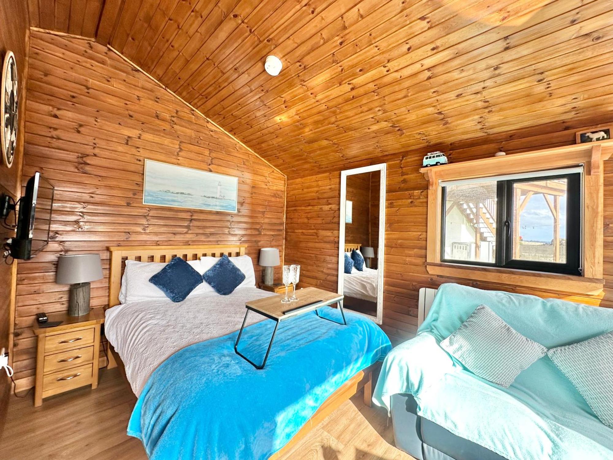 Cosy Portmor Log Cabin- Sea Views, Deck & Relaxation Malin Head Eksteriør billede